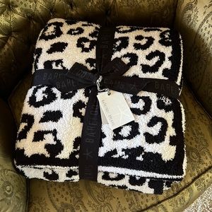 Barefoot Dreams In The Wild Blanket Brand New With Tags